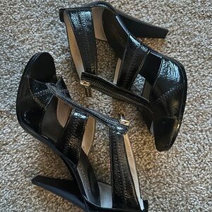 Michael Kors Black Patent T-Strap High Heel Sandals with Gold Hardware - size 7